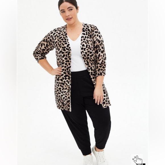 torrid Sweaters - Torrid Size 4 Leopard Textured Slub Boyfriend Cardigan